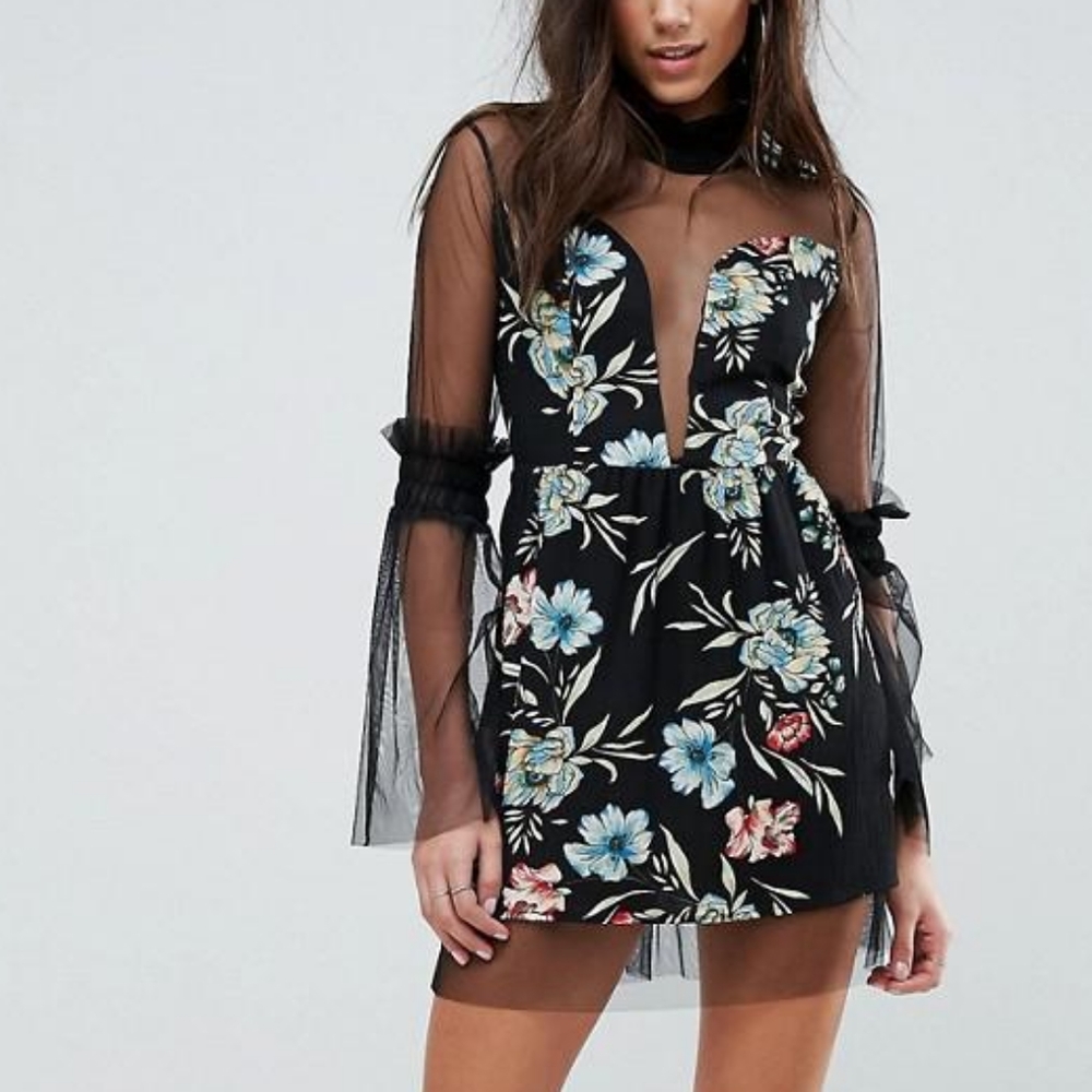 NWOT PrettyLittleThing dress